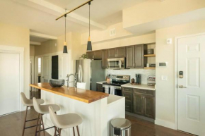 Downtown, contemporary, 2 bedroom, Roof Terrace! 2A